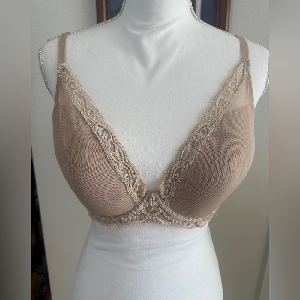 Natori like new bra size 34f